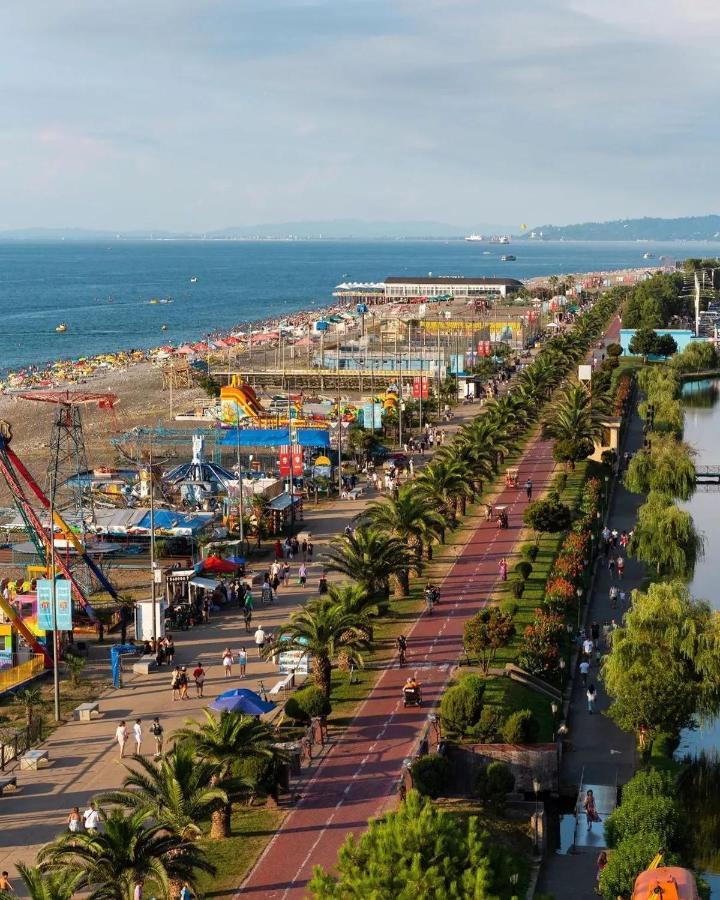 Orbi City Sea View - Special Category Aparthotel Batumi Esterno foto