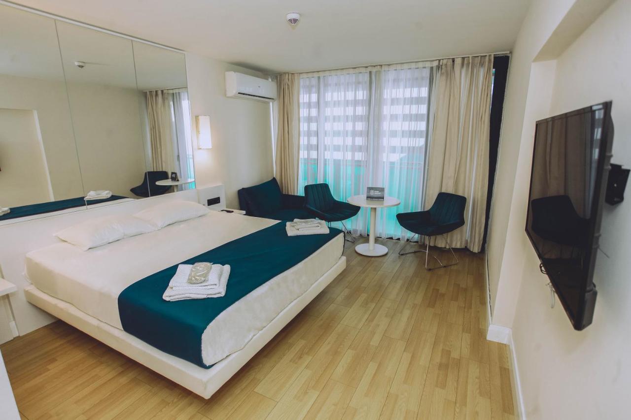 Orbi City Sea View - Special Category Aparthotel Batumi Esterno foto